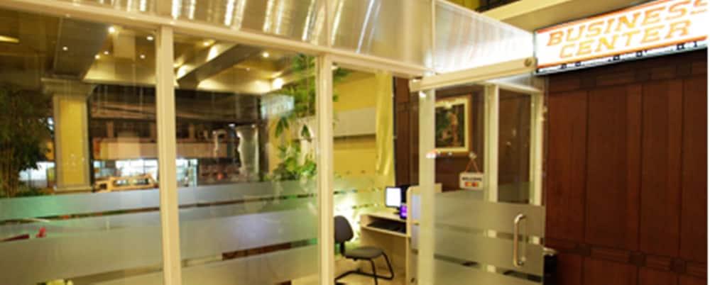 The Royal Mandaya Hotel Davao Exterior photo