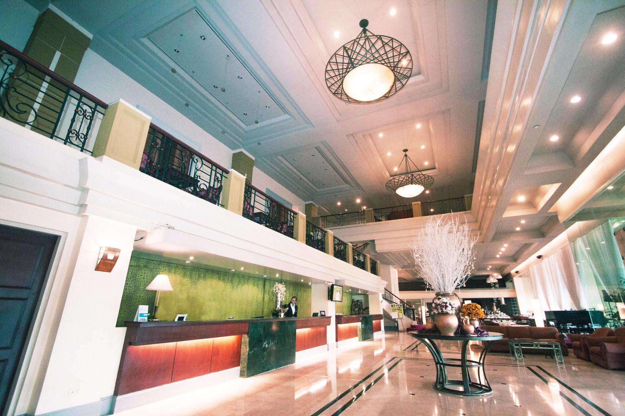 The Royal Mandaya Hotel Davao Exterior photo